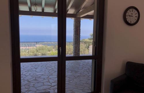 Capri Leone House | Holiday house in the middle of an olive plantation with fantastic sea view