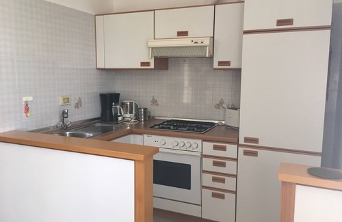 Brenzone sul Garda House | Holiday house La Pianta, is located in a quiet location, only 150 meters from the lake