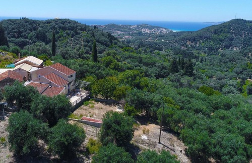 Magoulades House | Holiday house Agios Georgios for 1 - 6 persons with 2 bedrooms - Holiday home