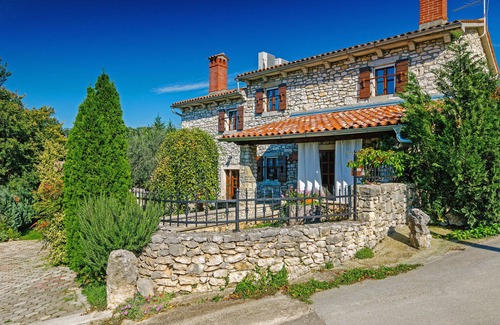 Boljevici Villa | Holiday house Albino * garden, private pool, terrace with BBQ, WiFi