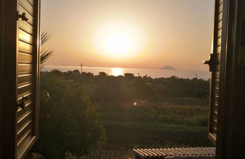 Ricadi Apartment | Holiday house/apartment with private property and pool