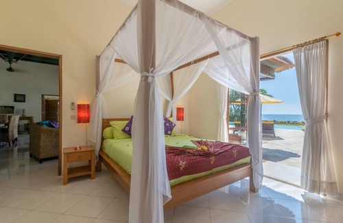 Lokapaksa House | Holiday house Desa Rangdu for 2 - 8 persons with 4 bedrooms - Holiday house