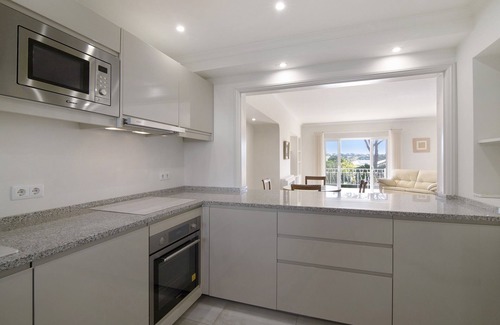 Almancil Apartment | Holiday House 'Encosta do Lago - Great Views' with Pool, Terrace & Wi-Fi