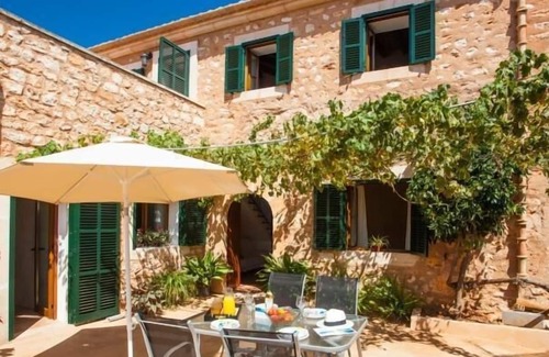 Es Llombards House | Holiday house Es Llombards for 1 - 6 persons with 3 bedrooms - Holiday home