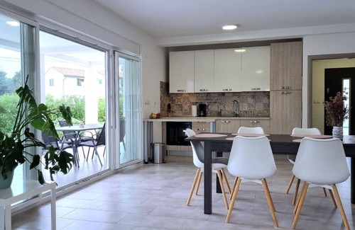 Filipana House | Holiday house Filipana for 1 - 6 persons with 3 bedrooms - Twin house