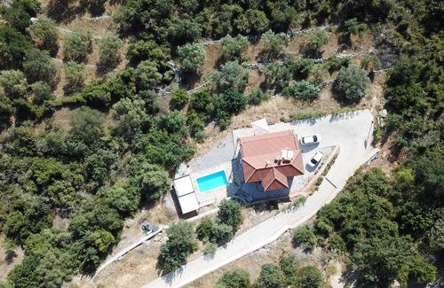 Livadi House | Holiday house for up to 6 people with fantastic sea views
