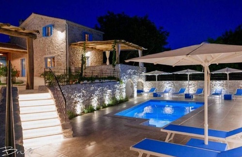 Gabonjin House | Holiday house Gabonjin for 1 - 11 persons with 5 bedrooms - Twin house