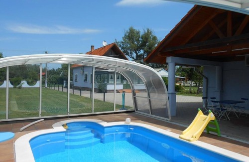 Balatonmariafurdo House | Holiday house Balatonmáriafürdõ for 1 - 6 persons with 3 bedrooms - Holiday home