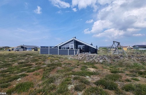 Hvide Sande House | Holiday house in Bjerregard on Holmsland Klit, family friendly, WiFi and oven