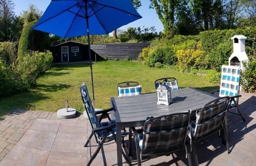 Ouddorp Boat Rental | Holiday house in Ouddorp with 1 bedroom