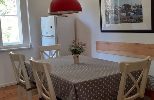 Potsdam Cottage | Holiday house in the green north of Potsdam with a large garden