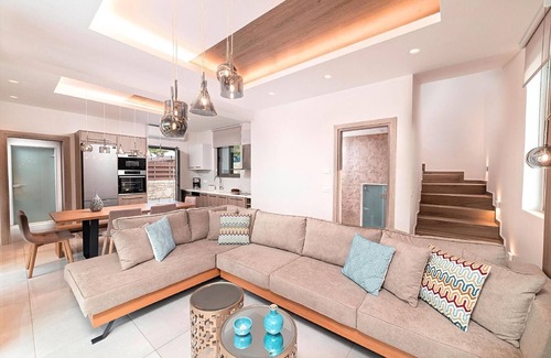 Filaki House | Holiday house Kourna for 1 - 28 persons with 11 bedrooms - Holiday house