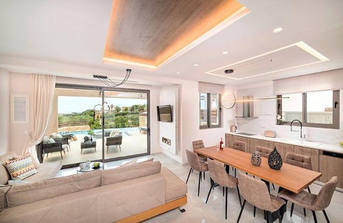 Filaki House | Holiday house Kourna for 1 - 28 persons with 11 bedrooms - Holiday house
