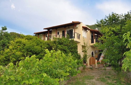Agios Gordios Apartment | Holiday House Litsa 50 metres from Agios Gordios Beach