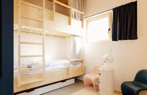 Lieg House | Holiday house Lieg for 1 - 14 persons with 6 bedrooms - Holiday house