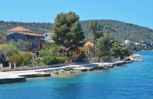 Veliki Drvenik House | Holiday House located in private place of peaceful island