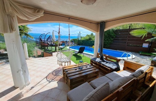 Opric House | Holiday house Lovran for 1 - 12 persons with 5 bedrooms - Holiday home