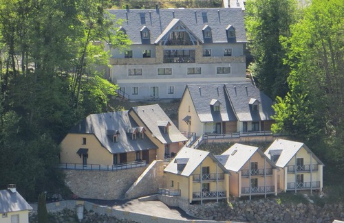 Luz-Saint-Sauveur House | Holiday house Luz St Sauveur for 1 - 12 persons with 4 bedrooms - Row house