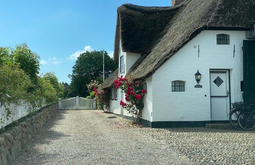 Midlum House | Holiday house Midlum for 1 - 3 persons with 2 bedrooms - Holiday home