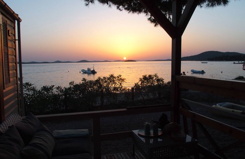 Pirovac House | Holiday house/mobile home in the 1. Line seafront, 34 m² + 24 m² terrace