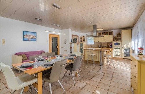 Milohnici Villa | Holiday House Nika with Pool and Garden