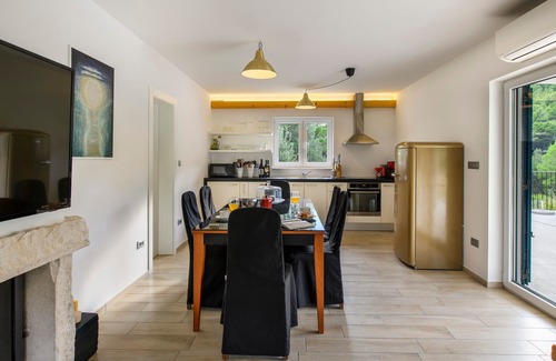 Zaostrog House | Holiday house on Makarska Riviera, with heated pool and three bedrooms.