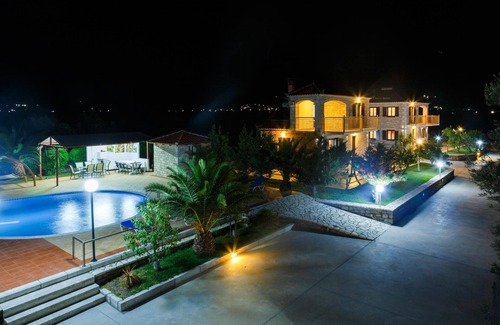 Paralio Astros House | Holiday house Paralion Astros for 1 - 4 persons with 3 bedrooms - Row house