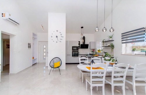 Kunj House | Holiday house Rasa for 1 - 6 persons with 2 bedrooms - Holiday home