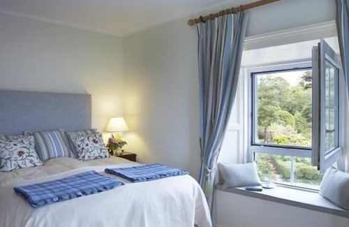 Connemara House | Holiday house Rosmuck for 1 - 15 persons with 8 bedrooms - Luxury holiday home