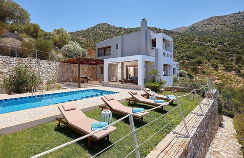Drosia House | Holiday house Roumeli for 1 - 7 persons with 3 bedrooms - Holiday house