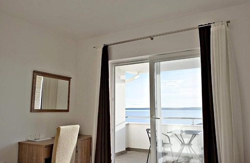 Rtina House | Holiday house Rtina for 1 - 9 persons with 3 bedrooms - Holiday home