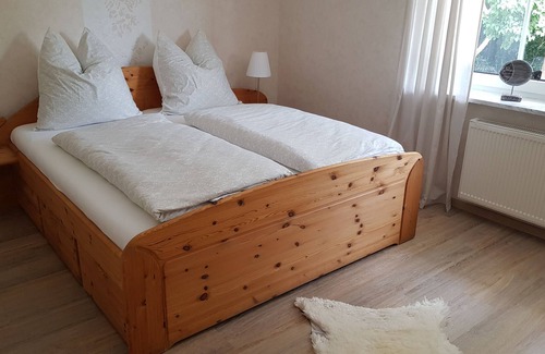 Hundorf House | Holiday house "Seewind" directly at the Schweriner Außenensee optimal for 4 people