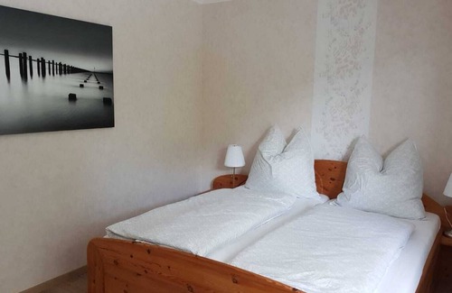 Hundorf House | Holiday house "Seewind" directly at the Schweriner Außenensee optimal for 4 people