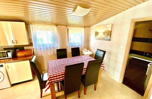 Siofok Aranypart House | Holiday house Siófok for 1 - 10 persons with 3 bedrooms - Holiday house