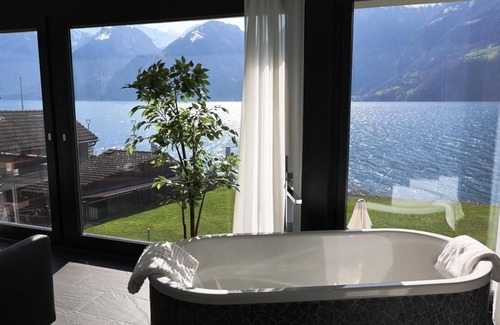 Ruetli House | Holiday house Sisikon for 1 - 8 persons with 4 bedrooms - Detached holiday house
