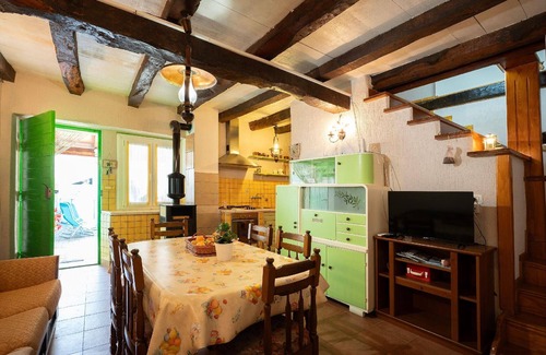 Peresiji House | Holiday house Svetvinčenat for 1 - 5 persons with 2 bedrooms - Twin house