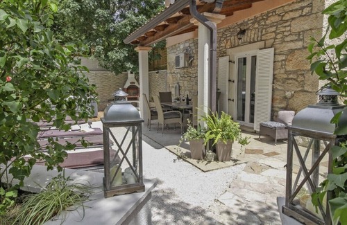 Melnica House | Holiday house Tiffany * 5000 m2 garden, playground, perfect for families