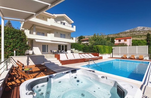 Tugare House | Holiday house Tugare for 1 - 8 persons with 4 bedrooms - Holiday home