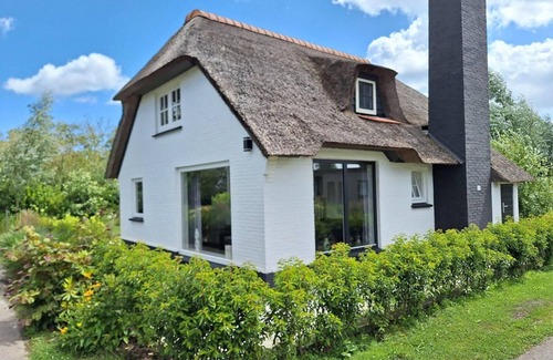 Sint Jansklooster House | Holiday house Wanneperveen for 1 - 6 persons with 2 bedrooms - Holiday home