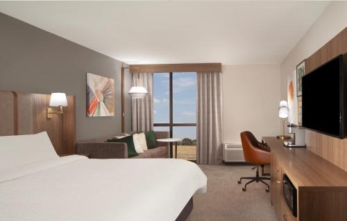 Central City Hotel | Holiday Inn Corpus Christi Arpt & Conf Ctr by IHG