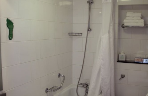 Warmsworth Hotel | Holiday Inn Doncaster A1 M Jct 36, an IHG Hotel