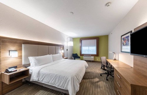 Fossil Creek Hotel | Holiday Inn Express & Suites Fort Worth - Fossil Creek, an IHG Hotel