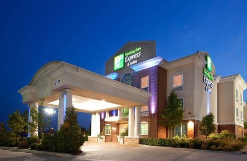 Fossil Creek Hotel | Holiday Inn Express & Suites Fort Worth - Fossil Creek, an IHG Hotel