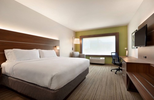 West Des Moines Hotel | Holiday Inn Express & Suites West Des Moines - Jordan Creek by IHG