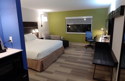 Rolling Meadows Hotel | Holiday Inn Express Schaumburg-Rolling Meadows
