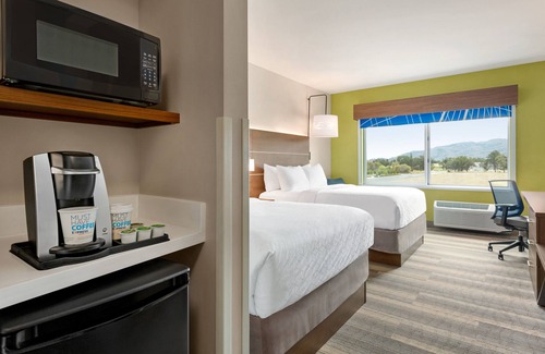 Ukiah Hotel | Holiday Inn Express and Suites Ukiah by IHG