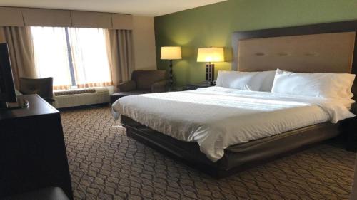 Winchester Hotel | Holiday Inn Express and Suites Winchester by IHG