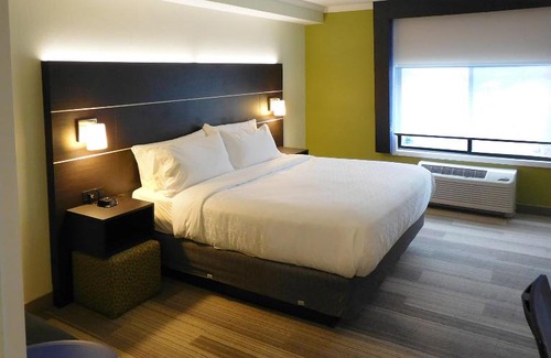 Coventry Hotel | Holiday Inn Express - Coventry S - West Warwick Area, an Ihg Hotel