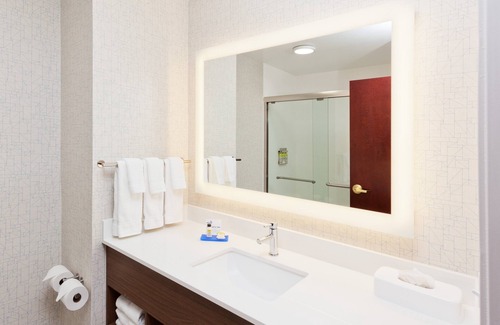 Dothan Hotel | Holiday Inn Express Dothan North by IHG