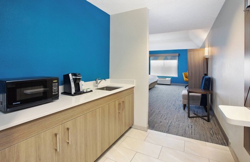 Fremont Hotel | Holiday Inn Express Fremont by IHG